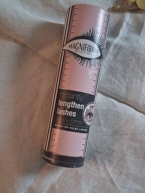 Magnifibres Brush-On False Lashes